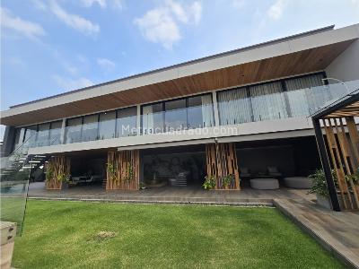 Casa de 5 alcobas en venta en Pance, Cali, 1492 m² · foto 2 de 20