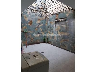 Casa de 5 alcobas en venta en Tequendama, Cali, 273 m² · foto 4 de 5