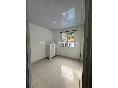 Casa de 5 alcobas en venta en La Buitrera, Cali · foto 2 de 13