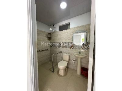 Casa de 5 alcobas en venta en La Buitrera, Cali · foto 4 de 13