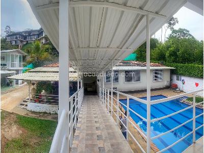 Casa de 5 alcobas en venta en La Buitrera, Cali · foto 10 de 13