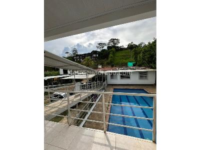 Casa de 5 alcobas en venta en La Buitrera, Cali · foto 11 de 13