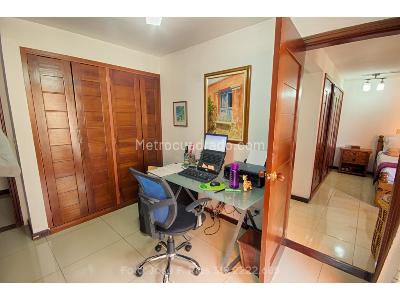 Apartamento de 3 alcobas en venta en Oeste, Cali, 143 m² · foto 13 de 20