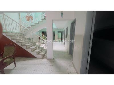Casa de 5 alcobas en venta en Belisario Caycedo, Cali, 531 m² · foto 2 de 20