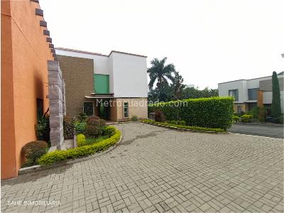 Casa de 5 alcobas en arriendo en Pance, Cali, 400 m² · foto 3 de 20