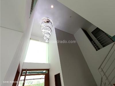 Casa de 5 alcobas en arriendo en Pance, Cali, 400 m² · foto 9 de 20