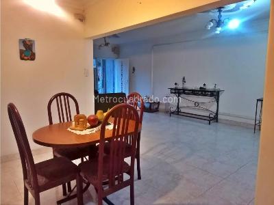 Casa de 5 alcobas en venta en Aguablanca, Cali, 439 m² · foto 2 de 20