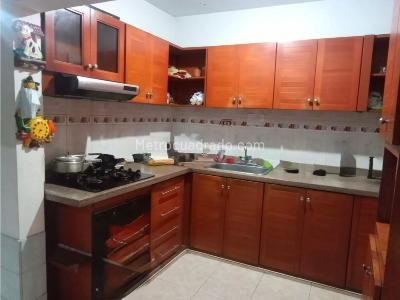 Casa de 5 alcobas en venta en Aguablanca, Cali, 439 m² · foto 3 de 20