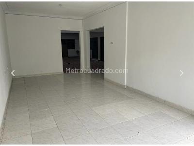 Casa de 5 alcobas en venta en Aguablanca, Cali, 439 m² · foto 5 de 20
