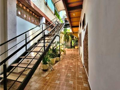 Casa de 5 alcobas en venta en San Antonio, Cali, 187 m² · foto 3 de 20