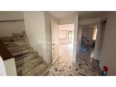 Casa de 4 alcobas en venta en La Flora, Cali, 478 m² · foto 14 de 20