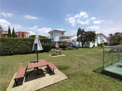 Casa de 5 alcobas en venta en Pasoancho, Cali, 250 m² · foto 3 de 20