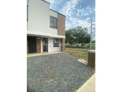 Casa de 3 alcobas en venta en Jamundi, Cali, 140 m² · foto 2 de 16
