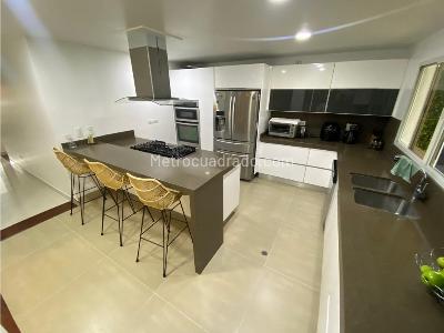 Casa de 4 alcobas en venta en Ciudad Jardin, Cali, 786 m² · foto 3 de 20