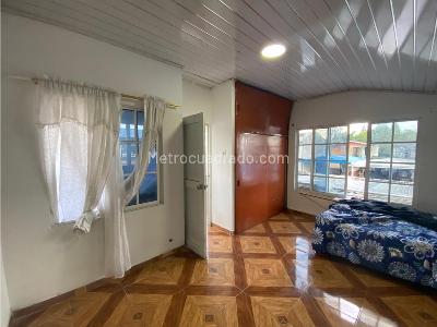 Casa de 5 alcobas en venta en Ciudad 2000, Cali, 90 m² · foto 12 de 20