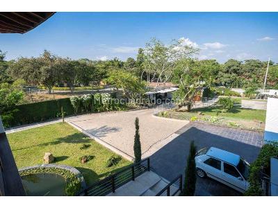 Casa de 5 alcobas en venta en Pance, Cali · foto 2 de 18