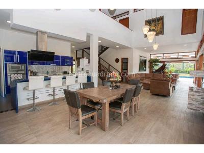 Casa de 5 alcobas en venta en Pance, Cali · foto 8 de 18