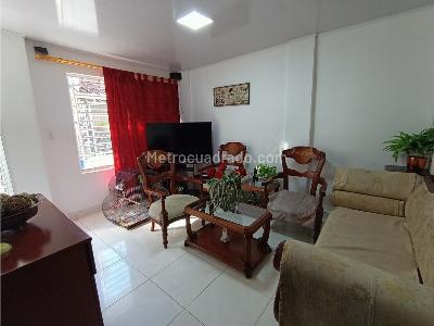 Casa de 5 alcobas en venta en Guayacanes, Cali, 104 m² · foto 3 de 20