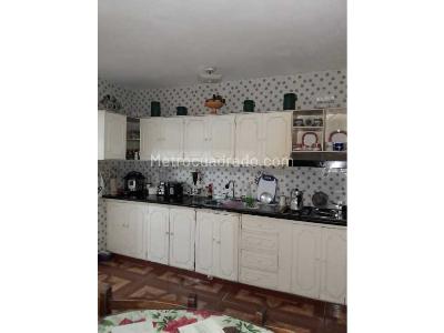 Casa de 5 alcobas en venta en El Poblado Ii, Cali, 250 m² · foto 8 de 18
