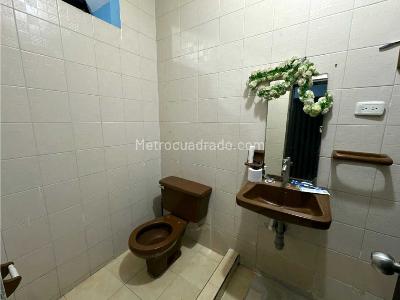 Casa de 5 alcobas en venta en La Floresta, Cali, 250 m² · foto 6 de 19