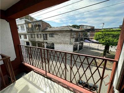 Casa de 5 alcobas en venta en La Floresta, Cali, 250 m² · foto 11 de 19