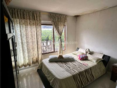 Casa de 5 alcobas en venta en La Floresta, Cali, 250 m² · foto 12 de 19