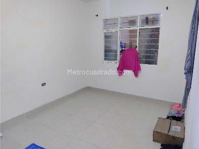Casa de 5 alcobas en venta en 7 De Agosto, Cali, 90 m² · foto 4 de 20