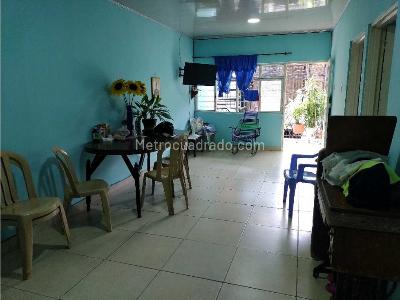 Casa de 5 alcobas en venta en 7 De Agosto, Cali, 90 m² · foto 9 de 20
