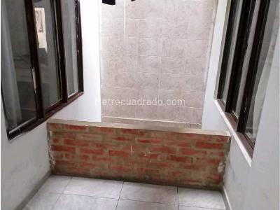 Casa de 5 alcobas en venta en Los Lagos, Cali, 250 m² · foto 4 de 9