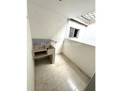 Casa de 5 alcobas en venta en Alcazares, Cali, 300 m² · foto 19 de 20