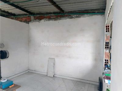 Casa de 5 alcobas en venta en Ciudad Cordoba, Cali, 200 m² · foto 13 de 14