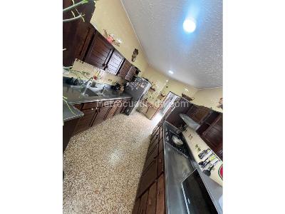 Casa de 5 alcobas en venta en Santa Rita, Cali, 212 m² · foto 12 de 20