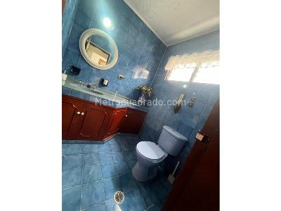 Casa de 5 alcobas en venta en Santa Rita, Cali, 212 m² · foto 16 de 20