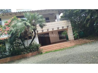 Casa de 5 alcobas en venta en Bochalema, Cali, 1906 m² · foto 3 de 20