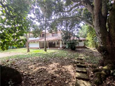 Casa de 5 alcobas en venta en Bochalema, Cali, 1906 m² · foto 5 de 20