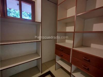 Casa de 5 alcobas en venta en Bochalema, Cali, 1906 m² · foto 16 de 20