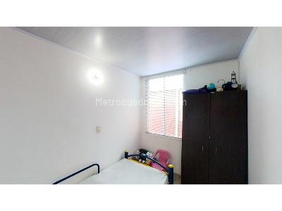Apartamento de 3 alcobas en venta en Altos De Santa Elena, Cali, 47 m² · foto 2 de 13