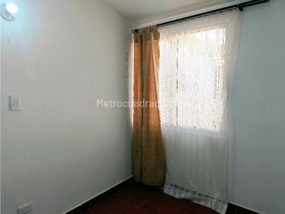 Apartamento de 3 alcobas en venta en Villa Del Lago, Cali, 59 m² · foto 10 de 17
