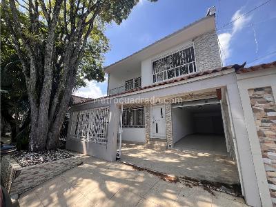 Casa de 5 alcobas en venta en Pampa Linda, Cali, 350 m² · foto 9 de 18