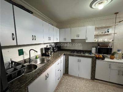 Apartamento de 3 alcobas en venta en El Limonar, Cali, 102 m² · foto 2 de 13