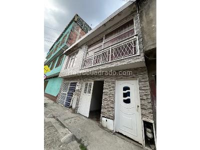 Casa de 5 alcobas en venta en Manuela Beltran, Cali, 105 m² · foto 2 de 10
