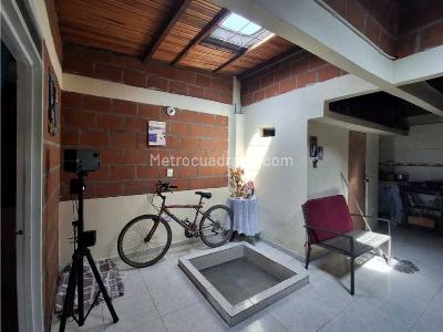 Casa de 5 alcobas en venta en San Pedro, Cali, 270 m² · foto 6 de 10