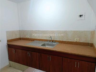 Casa de 5 alcobas en venta en El Rodeo, Cali, 300 m² · foto 3 de 20