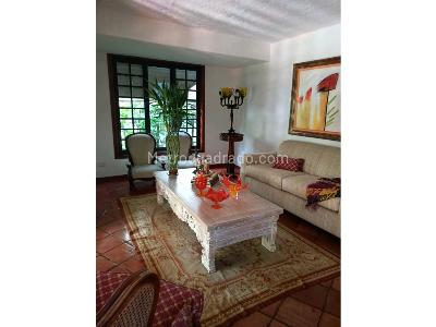 Casa de 4 alcobas en venta en Ciudad Jardin, Cali, 950 m² · foto 4 de 13