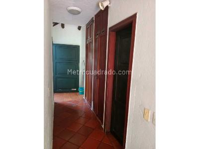 Casa de 4 alcobas en venta en Ciudad Jardin, Cali, 950 m² · foto 10 de 13