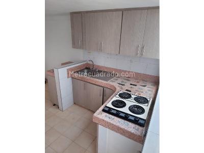 Casa de 5 alcobas en venta en Napoles, Cali, 226 m² · foto 2 de 15