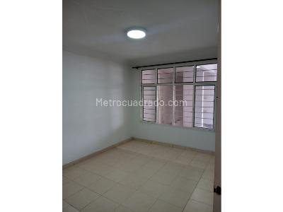 Casa de 5 alcobas en venta en Napoles, Cali, 226 m² · foto 4 de 15