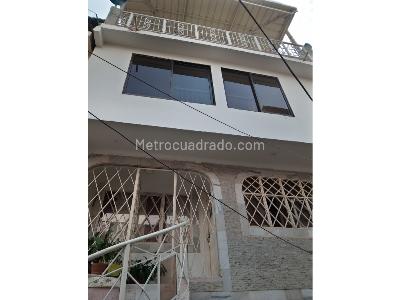 Casa de 5 alcobas en venta en Napoles, Cali, 226 m² · foto 12 de 15