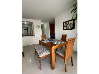 Apartamento de 2 alcobas en venta en La Hacienda, Cali, 69 m² · foto 2 de 13