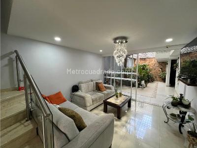 Casa de 4 alcobas en venta en Camino Real, Cali, 228 m² · foto 12 de 20